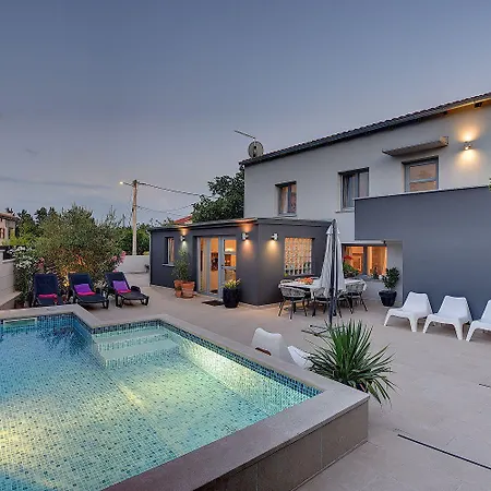 Villa House Zoya