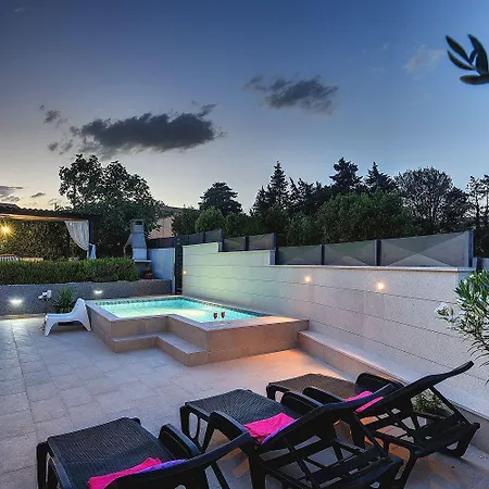 Villa House Zoya