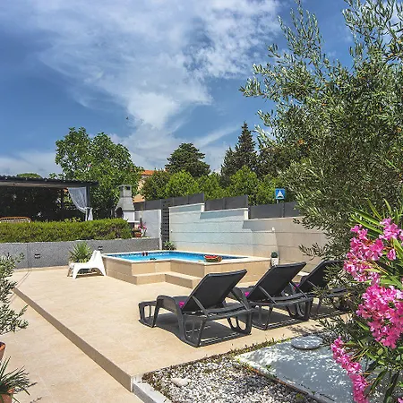 Villa House Zoya Ližnjan